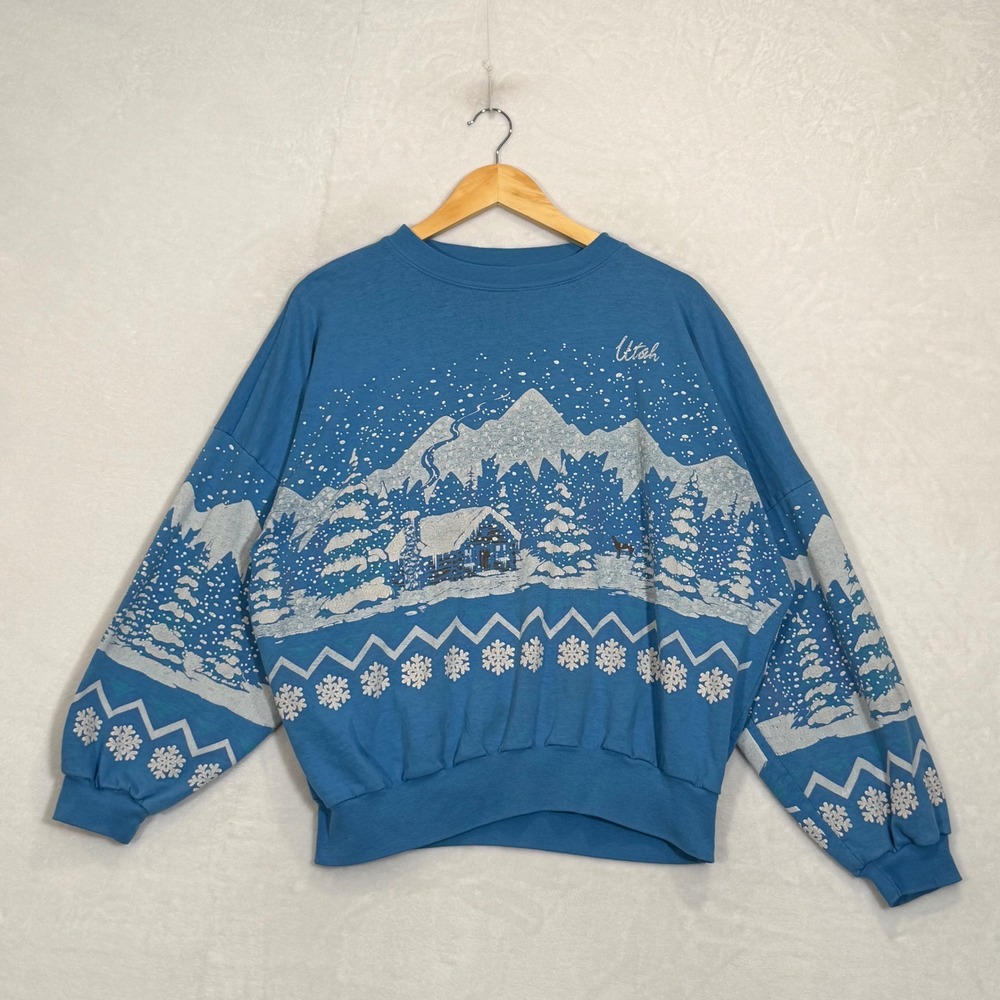 Vintage Blue Utah Winter Mountain Cabin Graphic Sweatshirt XL